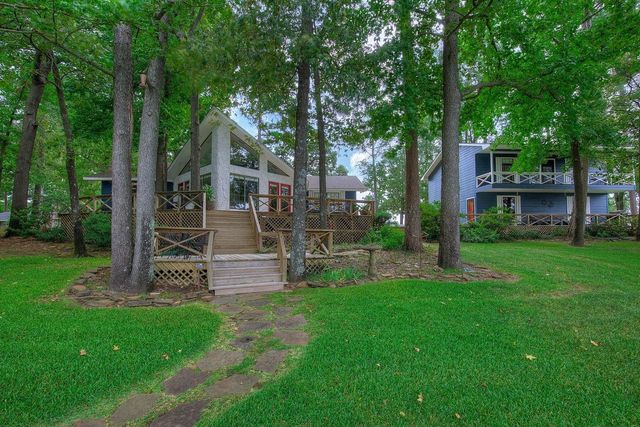 510 Trappers Trail, Mount Vernon, TX 75457