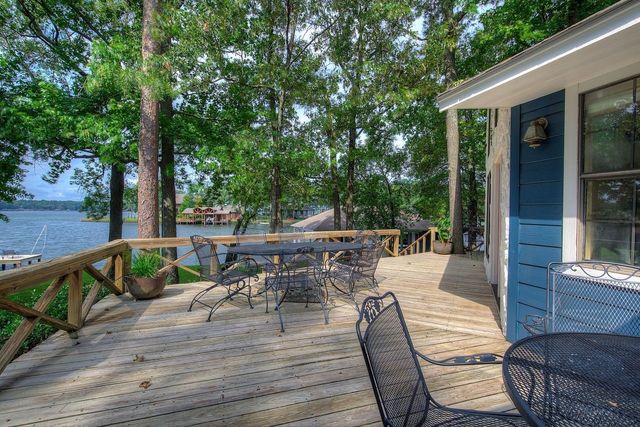 510 Trappers Trail, Mount Vernon, TX 75457