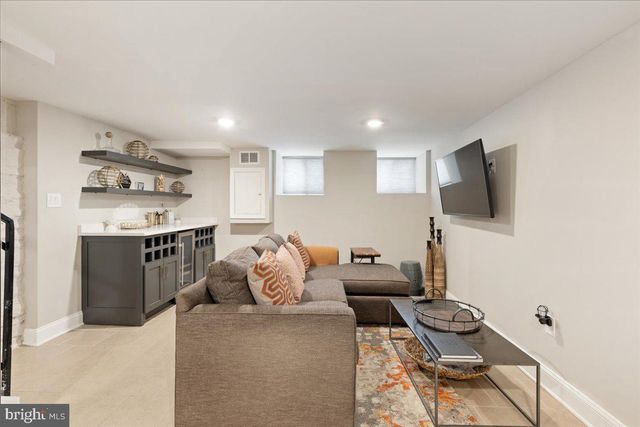 1532 N BROADWAY, Baltimore, MD 21213