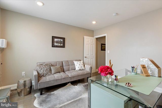 1532 N BROADWAY, Baltimore, MD 21213