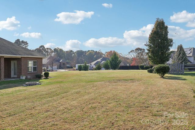 153 Nesting Quail Lane, Mooresville, NC 28117