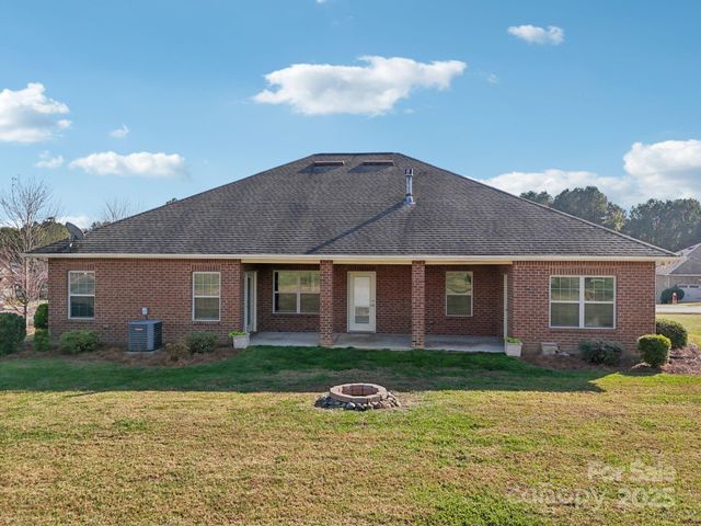 153 Nesting Quail Lane, Mooresville, NC 28117