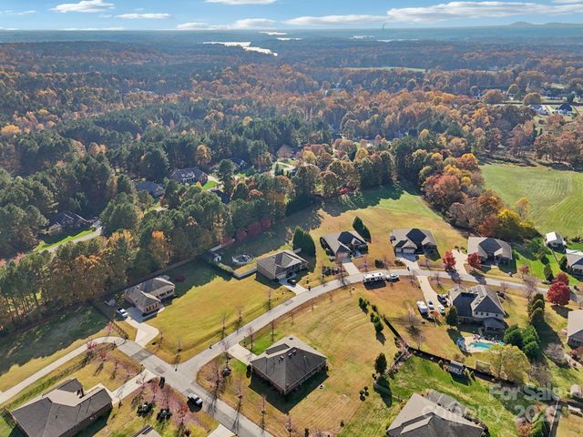 153 Nesting Quail Lane, Mooresville, NC 28117