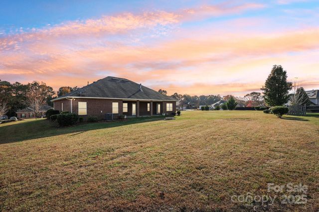 153 Nesting Quail Lane, Mooresville, NC 28117