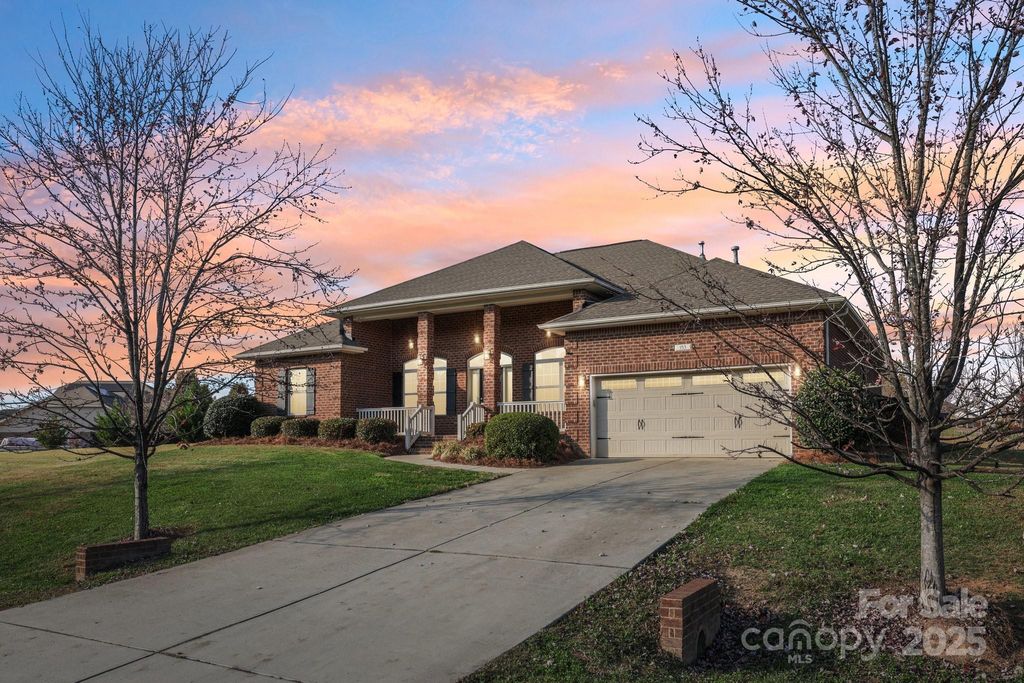 153 Nesting Quail Lane, Mooresville, NC 28117