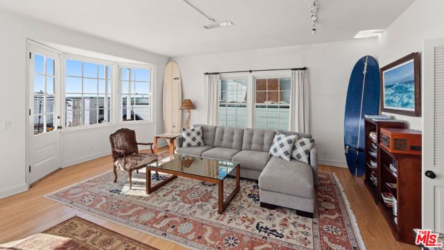 605 N Palisades Beach Road, Santa Monica, CA 90402