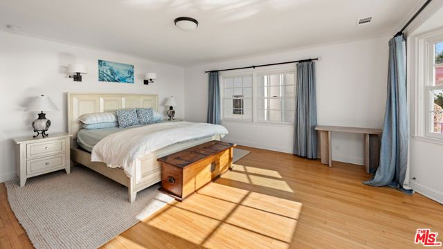 605 N Palisades Beach Road, Santa Monica, CA 90402
