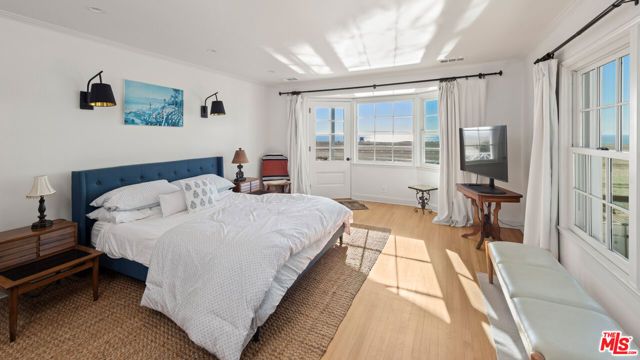 605 N Palisades Beach Road, Santa Monica, CA 90402