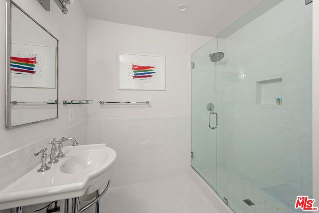 605 N Palisades Beach Road, Santa Monica, CA 90402
