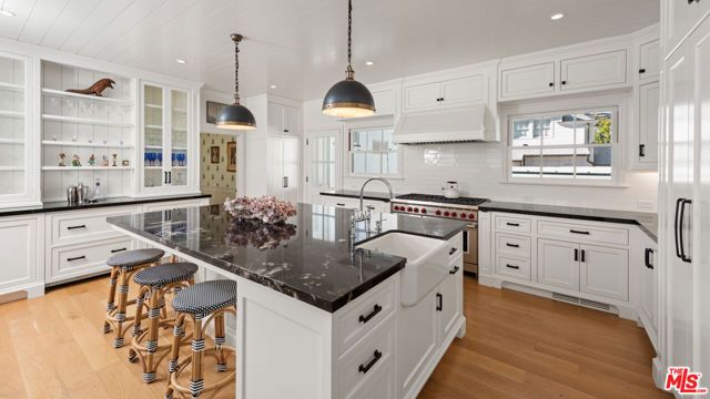 605 N Palisades Beach Road, Santa Monica, CA 90402