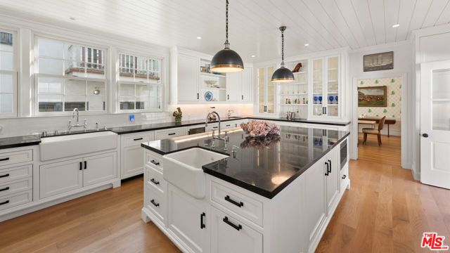 605 N Palisades Beach Road, Santa Monica, CA 90402