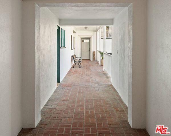 605 N Palisades Beach Road, Santa Monica, CA 90402