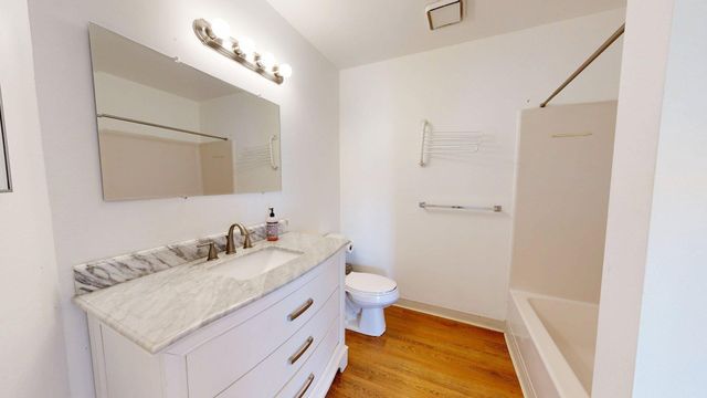 2201 S Huron Parkway 1, Ann Arbor, MI 48104