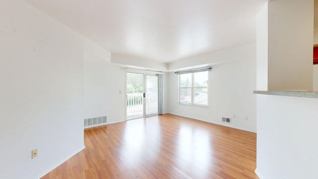 2201 S Huron Parkway 1, Ann Arbor, MI 48104