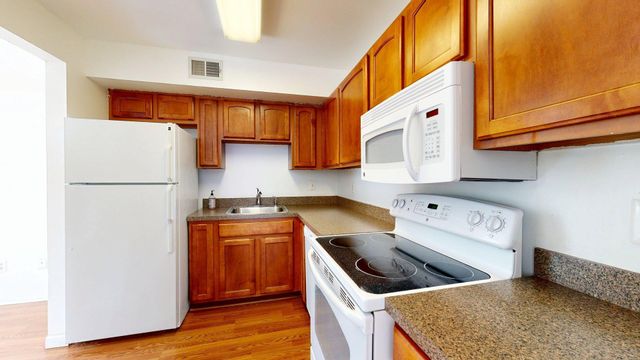 2201 S Huron Parkway 1, Ann Arbor, MI 48104