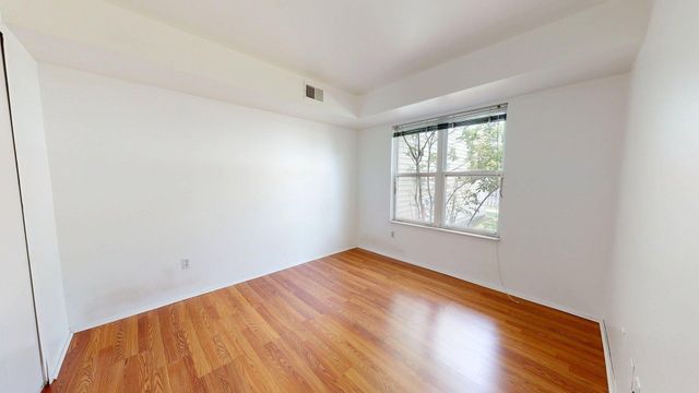 2201 S Huron Parkway 1, Ann Arbor, MI 48104