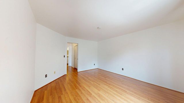 2201 S Huron Parkway 1, Ann Arbor, MI 48104