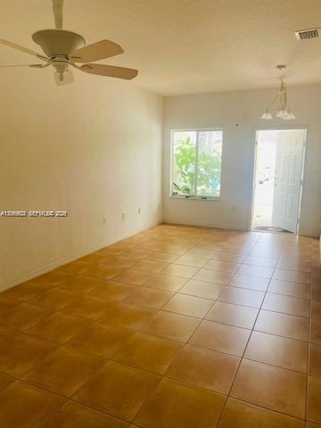 13272 Old Biscayne Dr 102, Homestead, FL 33033