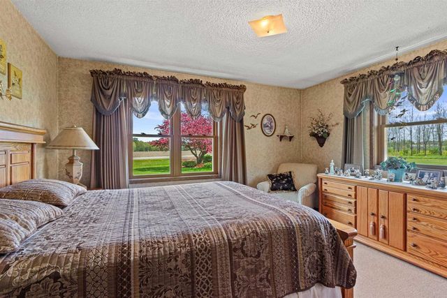 5805 COUNTY HIGHWAY F, Wisconsin Rapids, WI 54495