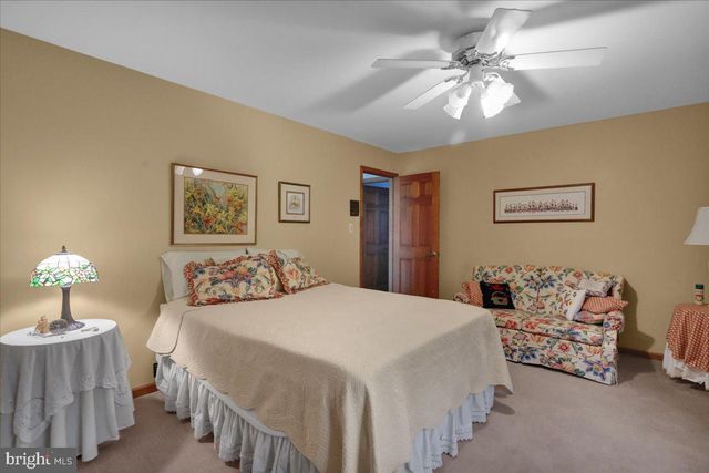 403 ARROWHEAD TRL, Reading, PA 19608