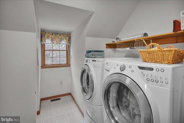 403 ARROWHEAD TRL, Reading, PA 19608