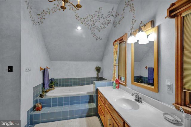 403 ARROWHEAD TRL, Reading, PA 19608