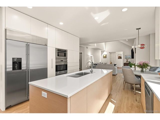 10268 E Lake Dr, Englewood, CO 80111