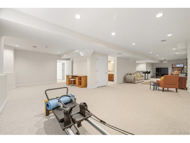 10268 E Lake Dr, Englewood, CO 80111