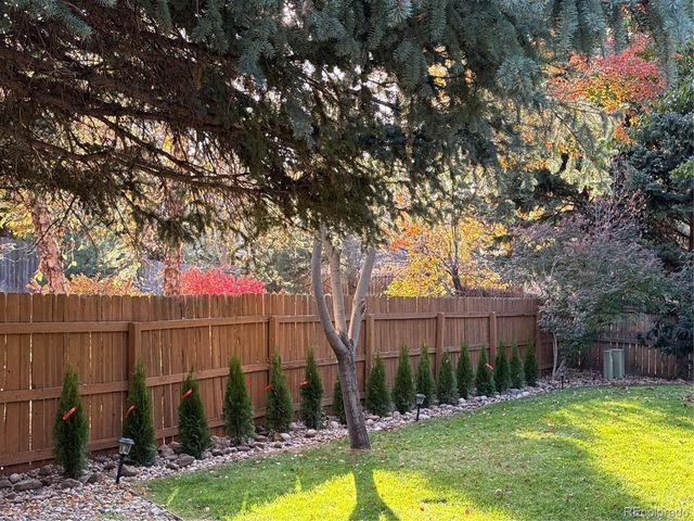 10268 E Lake Dr, Englewood, CO 80111