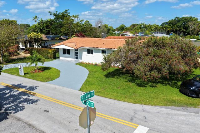 3250 SW 72 Court, Miami, FL 33155