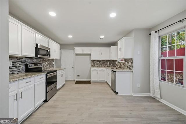 3301 Pine Grove Circle SE, Atlanta, GA 30316