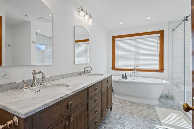 664 Burton Avenue, Highland Park, IL 60035