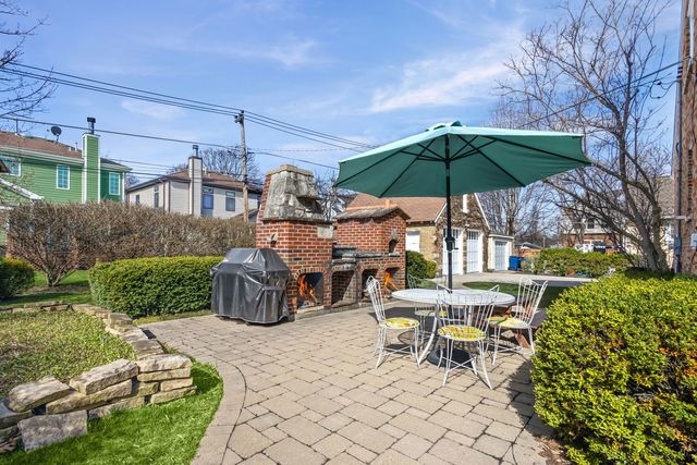 664 Burton Avenue, Highland Park, IL 60035