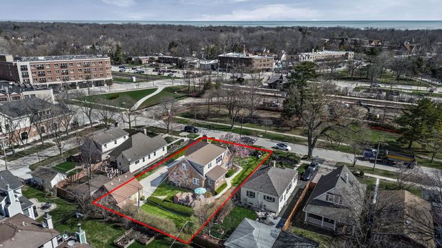 664 Burton Avenue, Highland Park, IL 60035