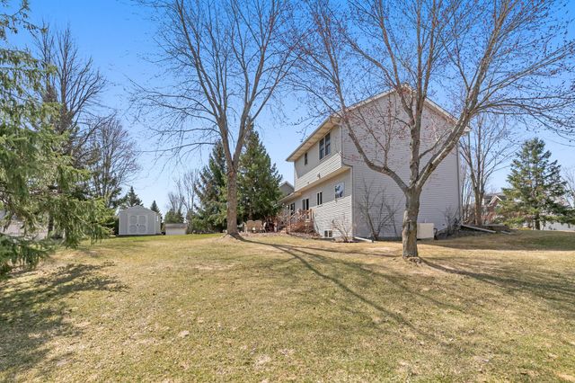 1316 Berwick Lane, Mahtomedi, MN 55115