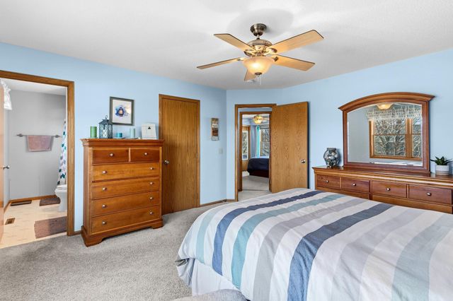 1316 Berwick Lane, Mahtomedi, MN 55115