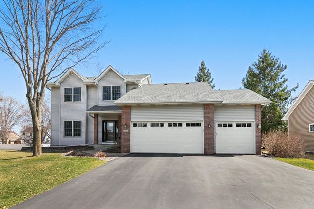 1316 Berwick Lane, Mahtomedi, MN 55115