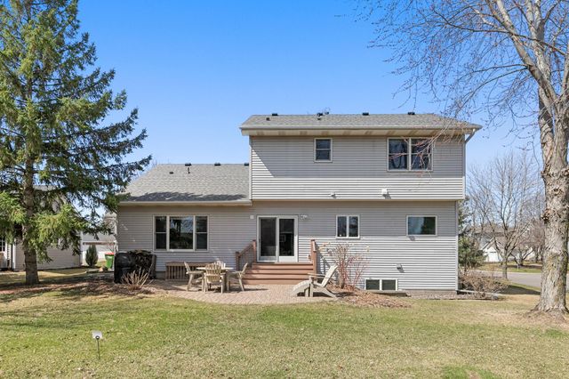 1316 Berwick Lane, Mahtomedi, MN 55115