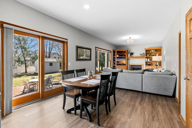 1316 Berwick Lane, Mahtomedi, MN 55115