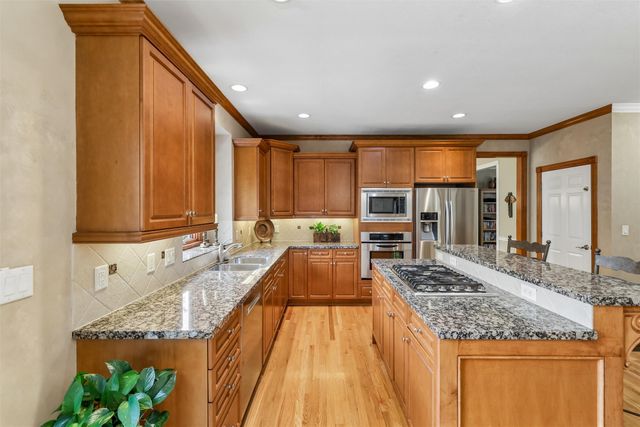 3617 149th Street, Urbandale, IA 50323