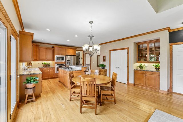 3617 149th Street, Urbandale, IA 50323