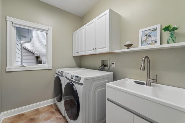 3617 149th Street, Urbandale, IA 50323