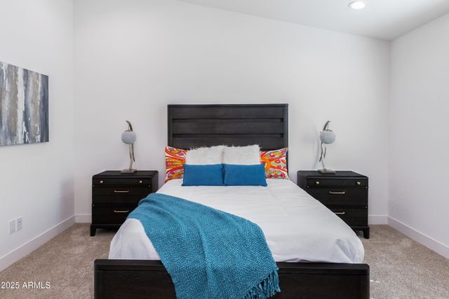 476 S SOHO Lane 2, Chandler, AZ 85225