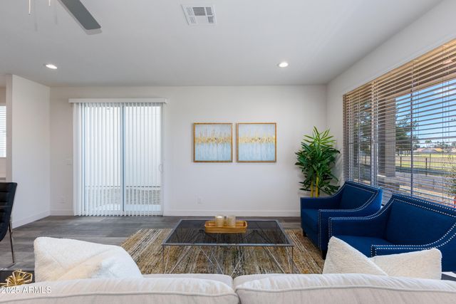 476 S SOHO Lane 2, Chandler, AZ 85225