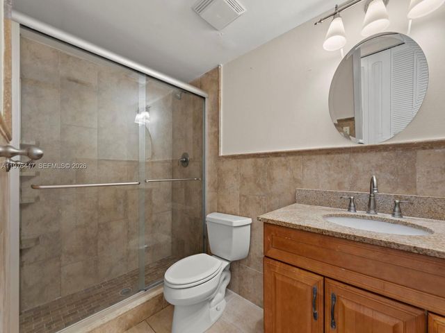 6900 N Kendall Dr A203, Pinecrest, FL 33156