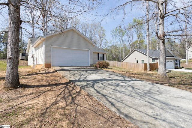 107 Brookside Circle, Honea Path, SC 29654