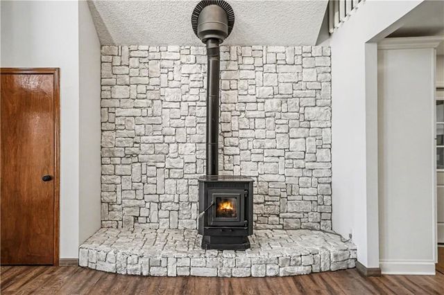 13319 Darlin Drive, Smithville, MO 64089