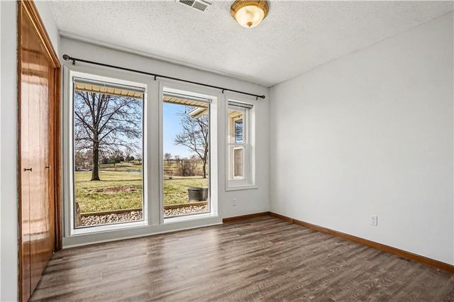 13319 Darlin Drive, Smithville, MO 64089