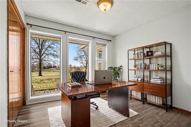 13319 Darlin Drive, Smithville, MO 64089