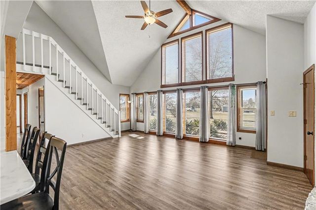 13319 Darlin Drive, Smithville, MO 64089